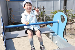 元気いっぱい園庭遊び！！　たんぽぽ